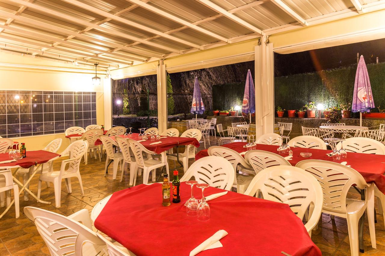 Hotel Parras Арнедийо Екстериор снимка