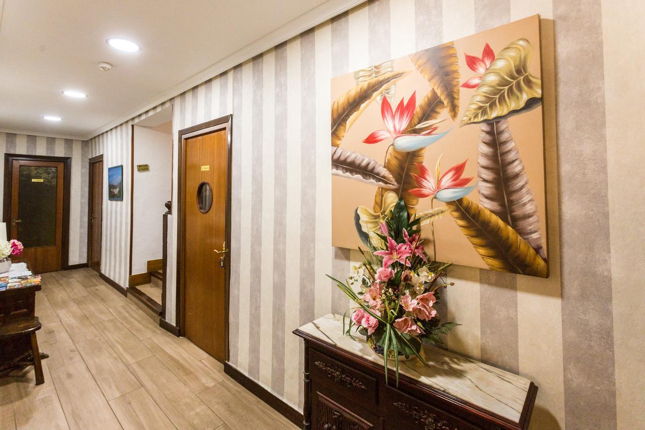 Hotel Parras Арнедийо Екстериор снимка