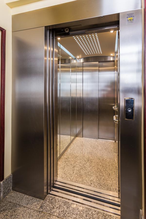 Hotel Parras Арнедийо Екстериор снимка